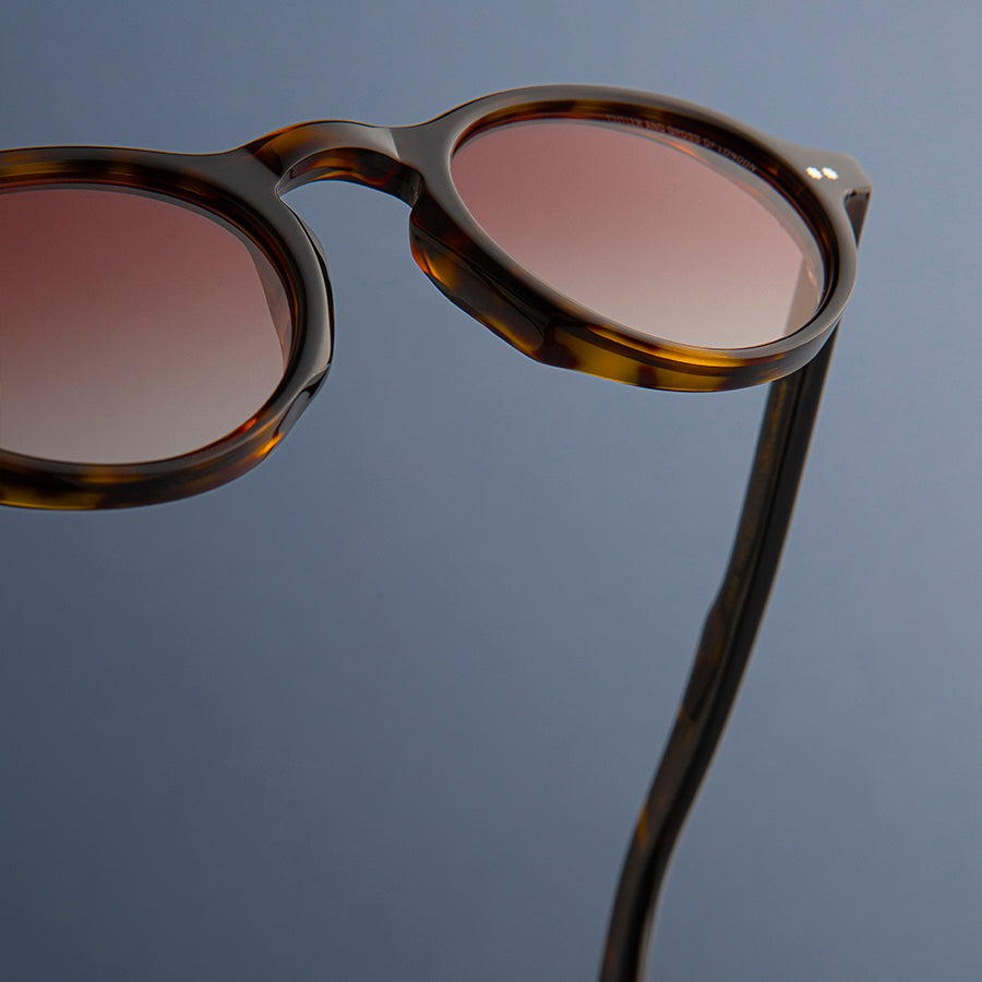GR08 Round Sunglasses | Cutler and Gross