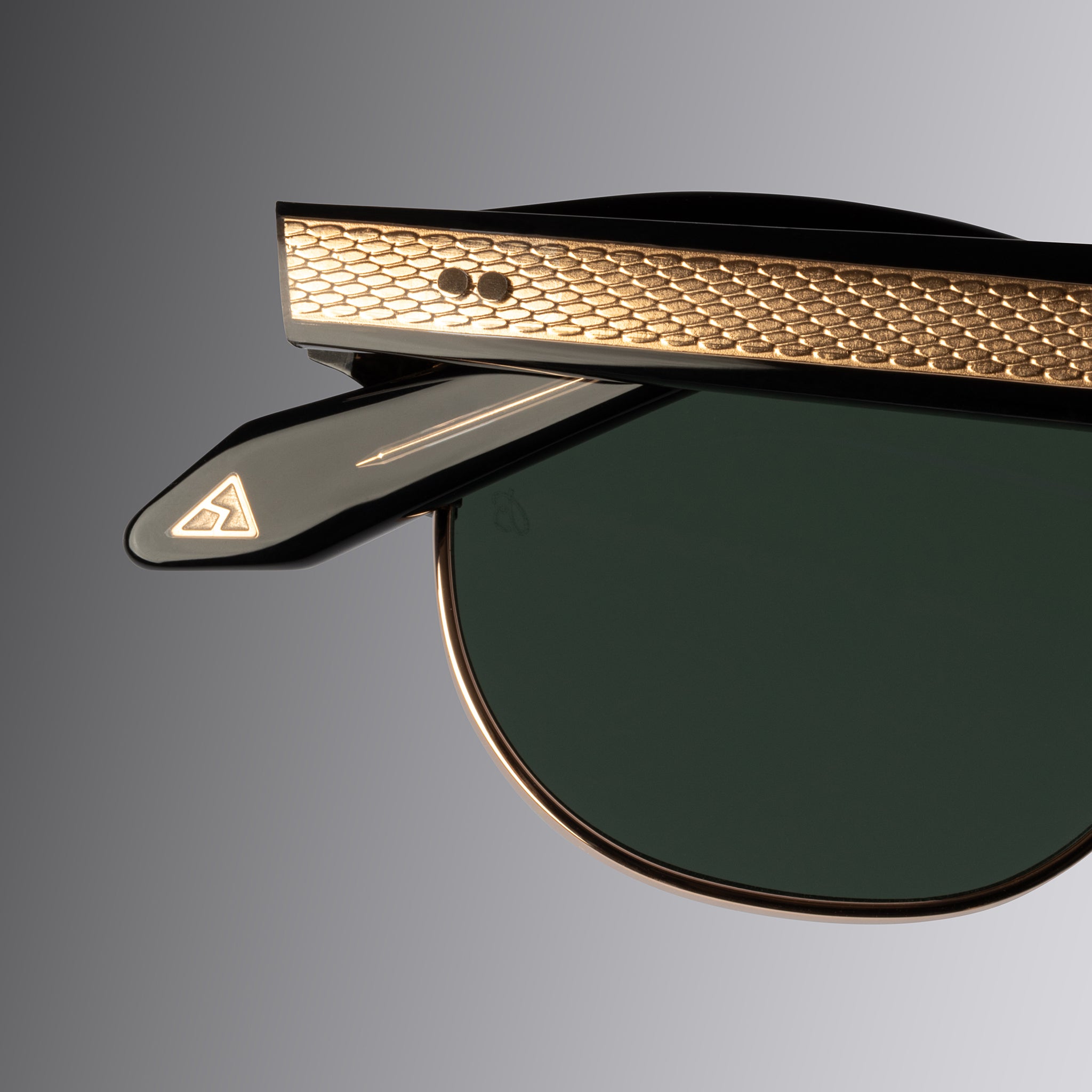 Breitling Biarritz 0003 Round Sunglasses – Cutler and Gross