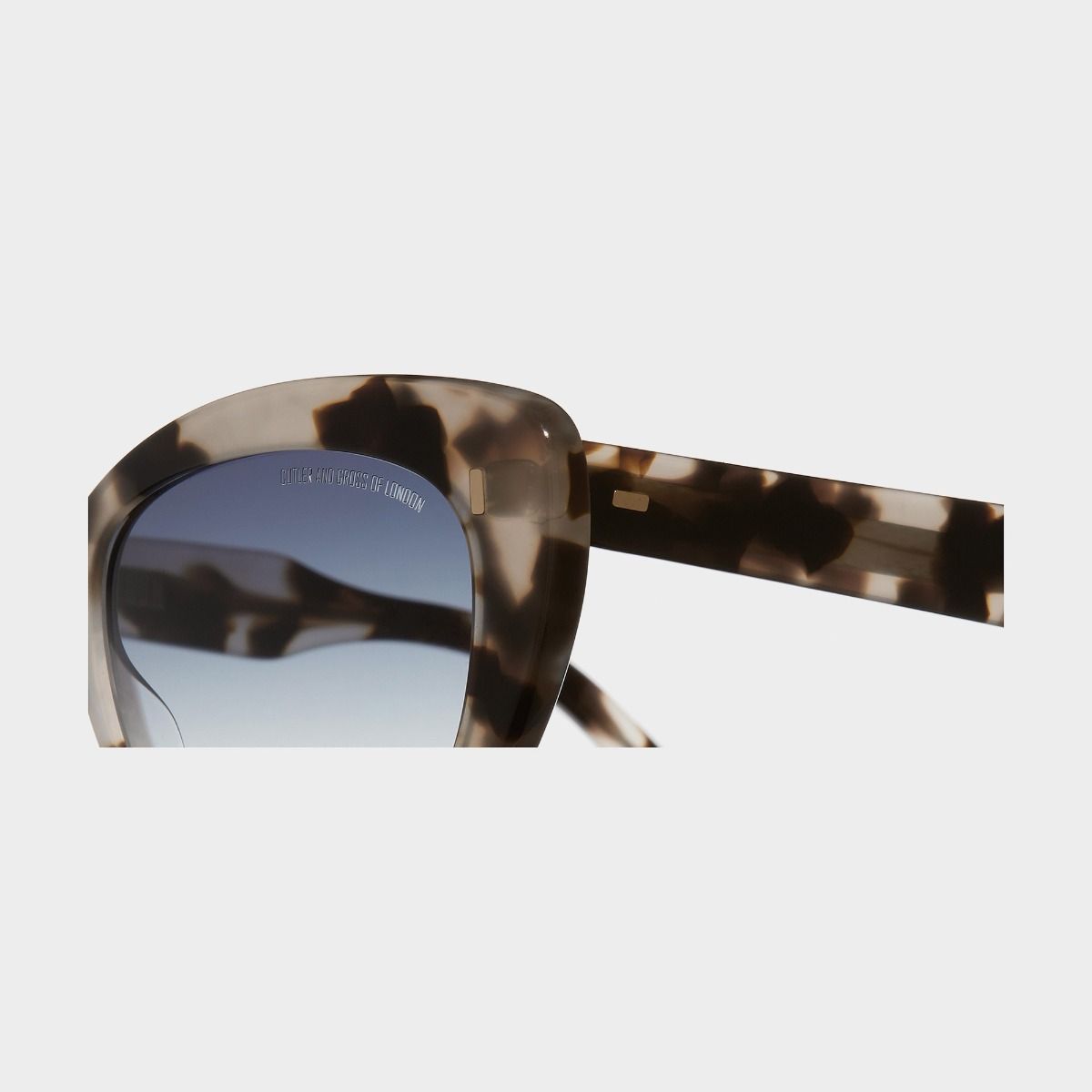 1350 Cat Eye Sunglasses (Small)
